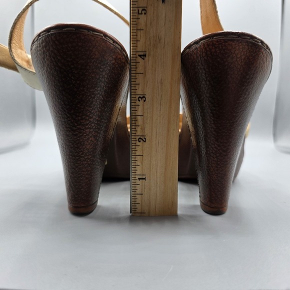 BORN Sandals Womens 9 Beige Mixed Metal Tones Leather Strappy Platform Heels - Picture 12 of 13